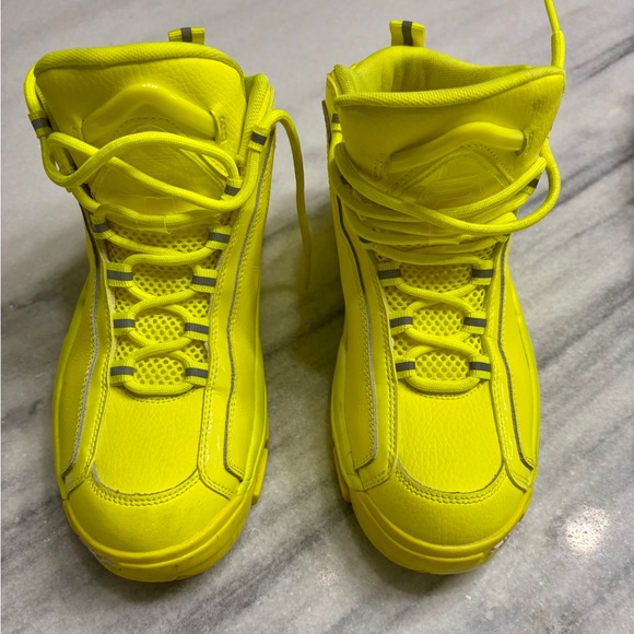 Fila Grant Hill 2 Women’s Basketball Shoe in Safety Yellow High-Top Sneakers - Picture 3 of 7